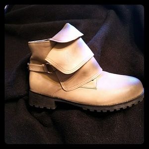 Cowboy Boots *Size 8.5 Women's